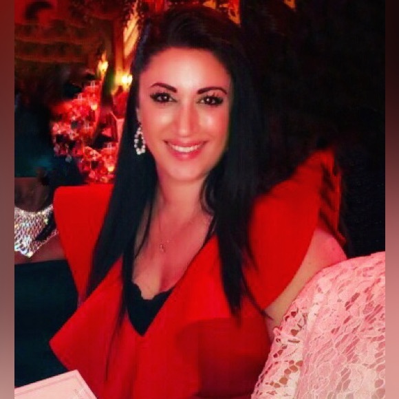 Meet your Posher, Angela - Picture 2 of 14